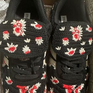 Steve Madden Black and Red Floral Sneakers